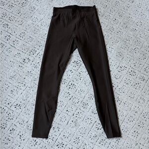 Alo Yoga Espresso leggings with waist detail XS